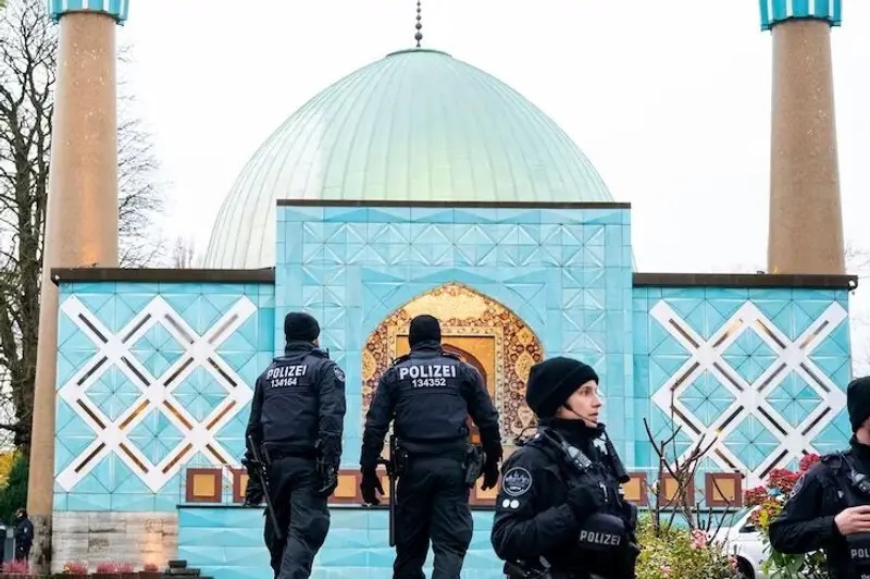 Closure of Islamic centers in Germany, clear example of sacrilege of Muslim sanctities